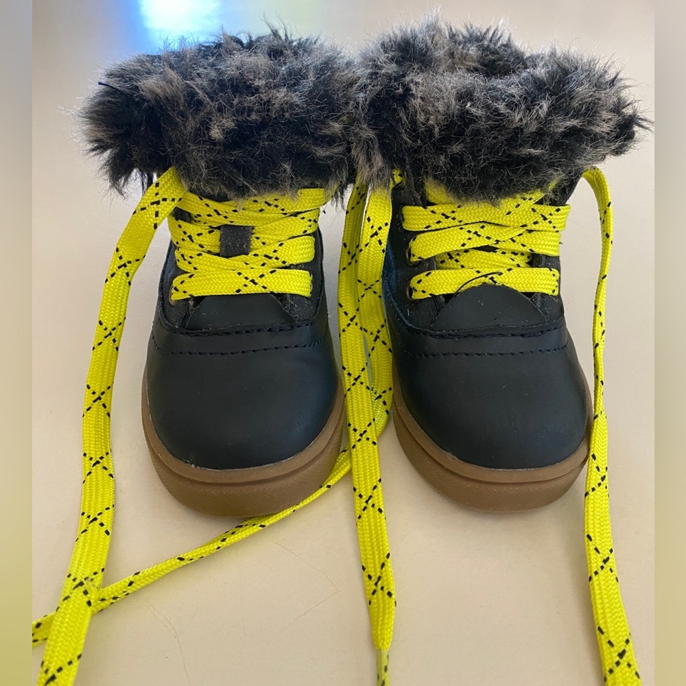 Cat & Jack Furry Navy Toddler Winter Boots